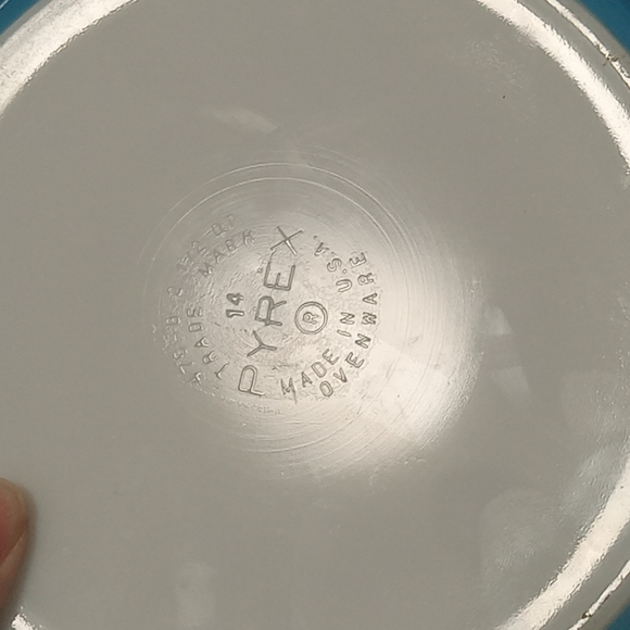 Pots - Picture 3 of 3